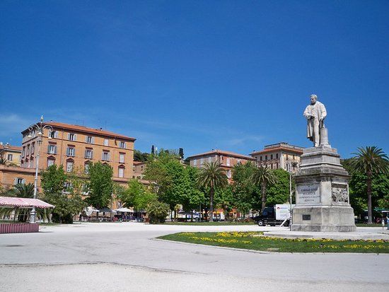 Piazza Cavour